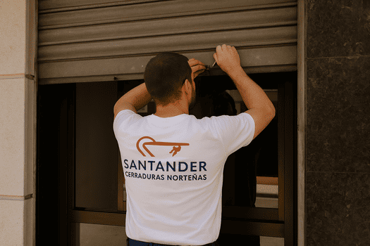 Cómo limpiar una cerradura atascada en Santander para mejorar su funcionamiento